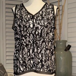 Halogen Black and White Abstract Women's Top